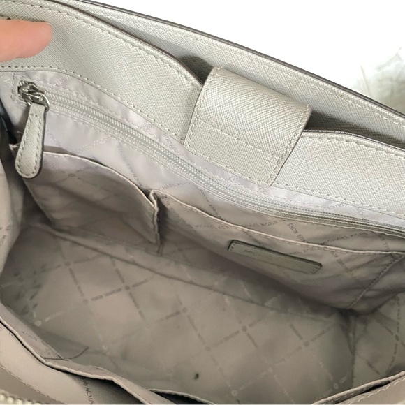 Michael Kors - Kellen Medium Satchel - Grey & Silver - Picture 12 of 14